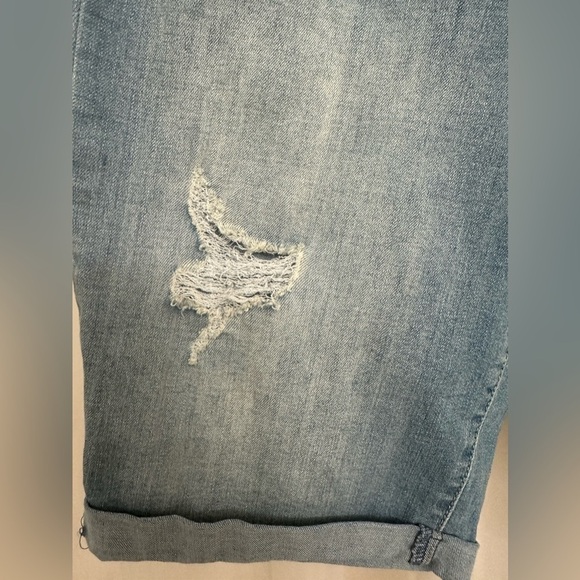 1-Size 9/29 YMI high waisted distressed denim shorts - Picture 4 of 7